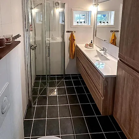 Modern Hand-crafted Log Nyaraló