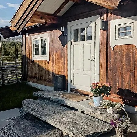 Modern Hand-crafted Log Dovreskogen